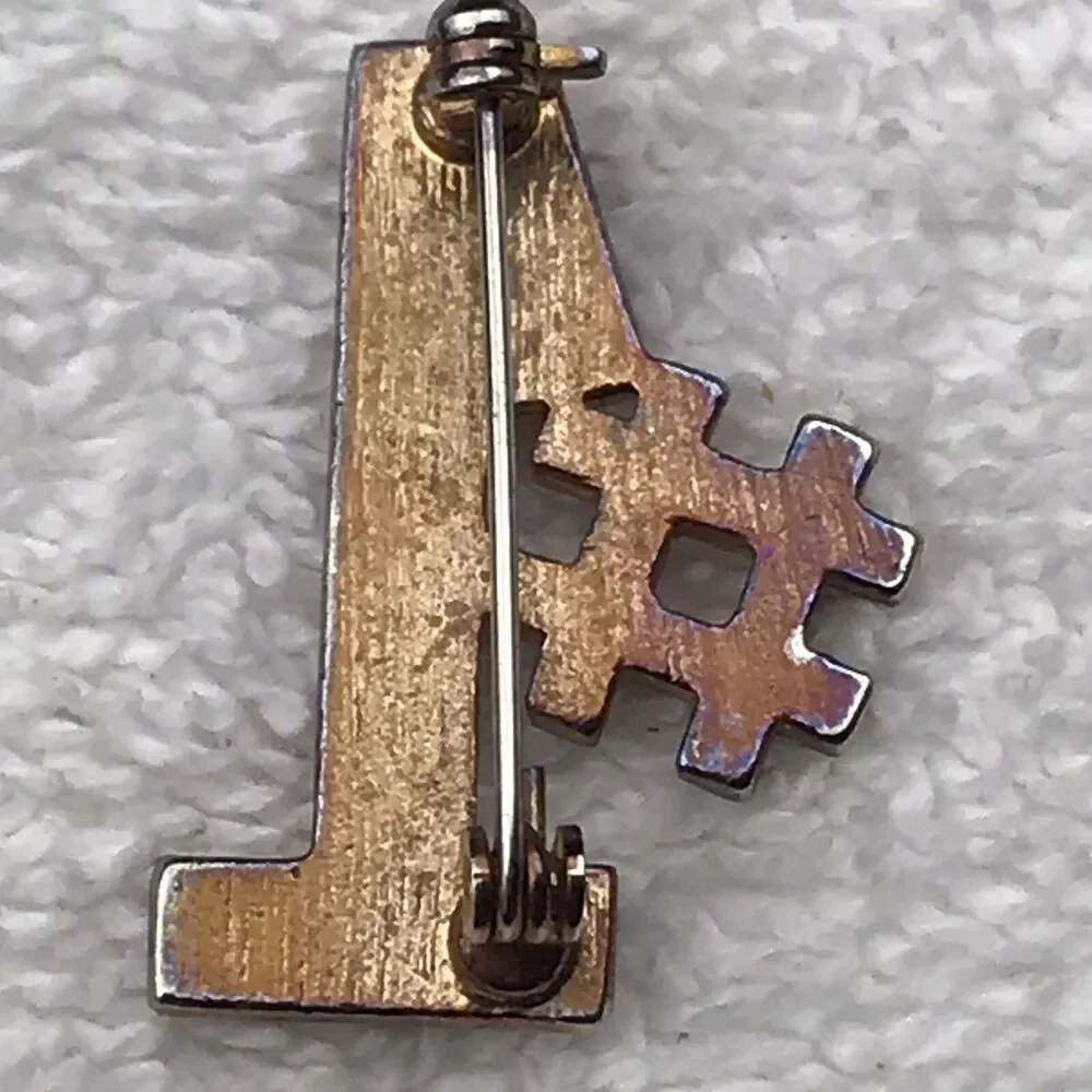 Vintage Pin Brooch Iridescent Rhinestone Number One Decorative Charm